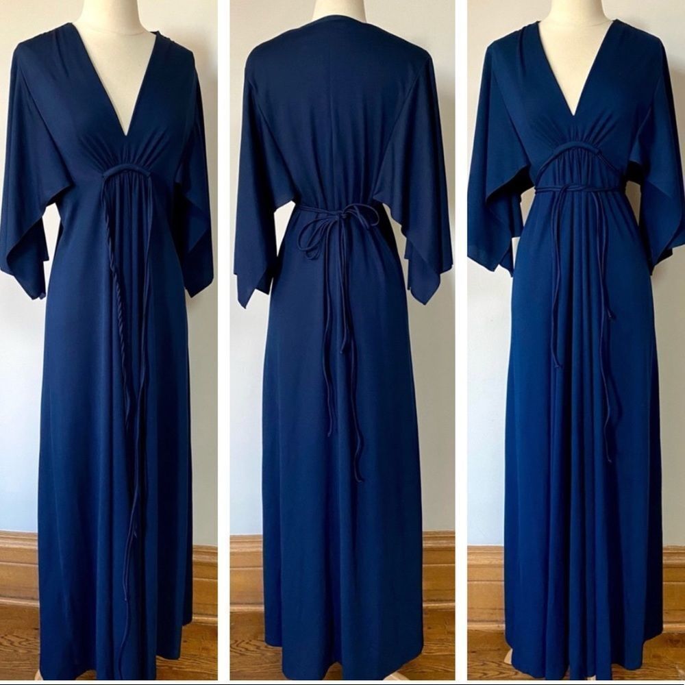 Babely True Vintage 1970’s Navy V-neck Multi Way Belt Maxi Dress